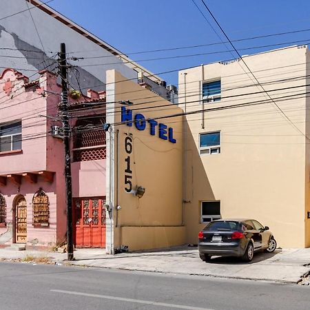 Ayenda Blue Cristal Hotel Monterrey Exterior photo