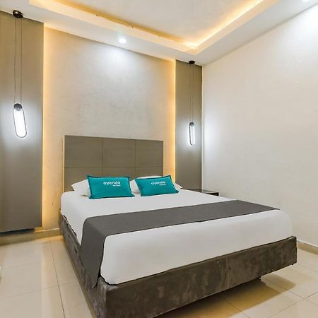 Ayenda Blue Cristal Hotel Monterrey Exterior photo