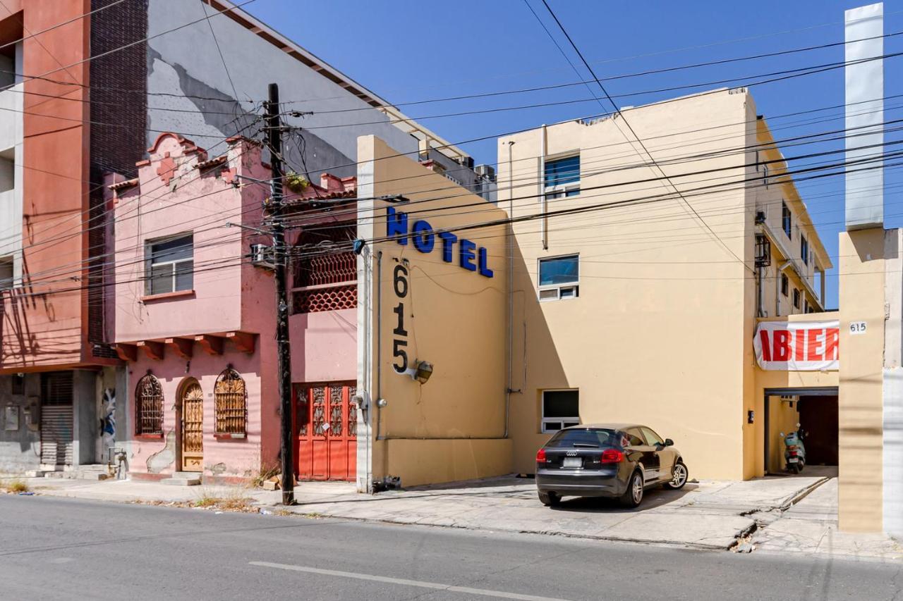 Ayenda Blue Cristal Hotel Monterrey Exterior photo